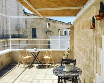 Donna Nina - Monopoli - Balcone