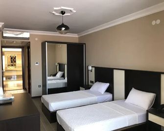 Ciner Otel - Avşa - Yatak Odası