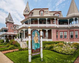 Angel of the Sea Bed and Breakfast - Ngọn hải đăng Cape May - Toà nhà