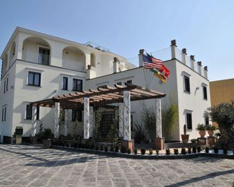 Costa Hotel - Pompei - Building