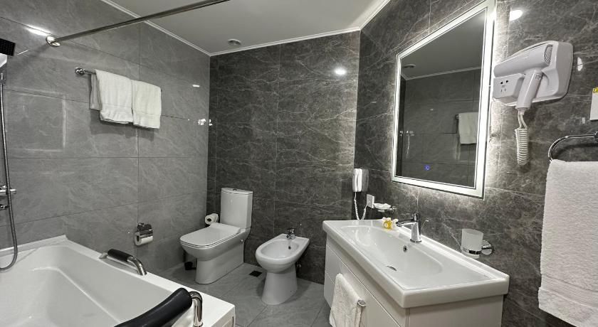 Garnet Hotel Tashkent thumbnail 3