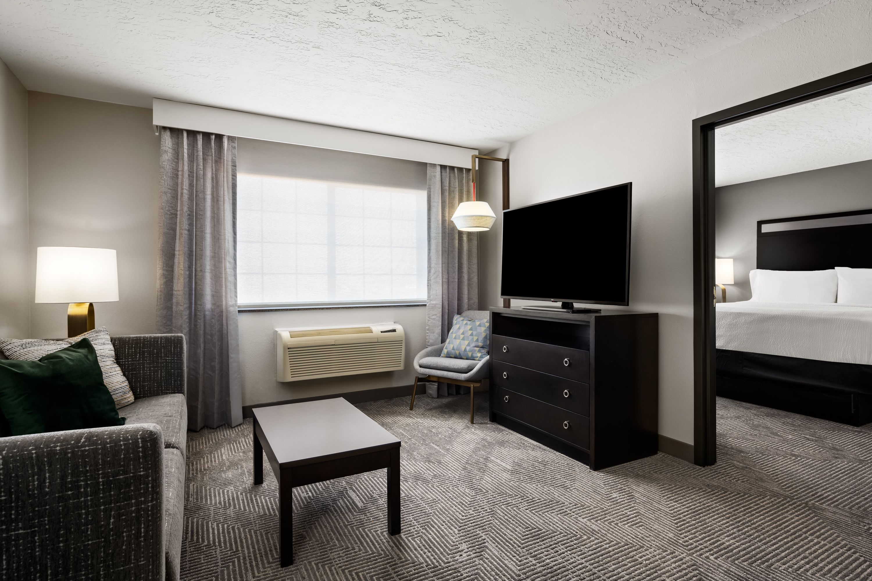 Holiday Inn & Suites Albuquerque Airport By IHG - אלבקורקי - סלון