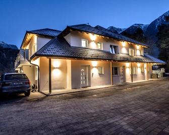 Villa Ambach - اويتز - مبنى