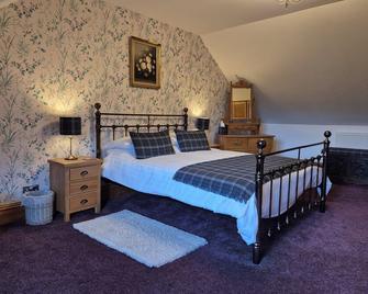No.4 The Old Convent. - Fort Augustus - Bedroom