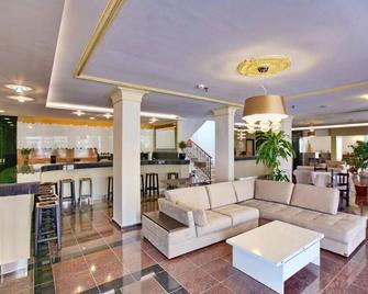 Theofilos Classic Hotel - Mitilene - Sala de estar