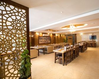 Hotel D2M - Rohtak - Restaurant