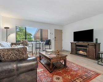 Sedona Eve - Sedona - Living room