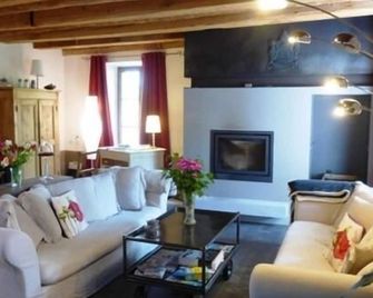 Les Chambres D'hotes Les Délices de Lavoûte - Lavoûte-sur-Loire - Sala de estar