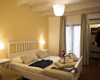 Yhomisus - Comiso - Bedroom