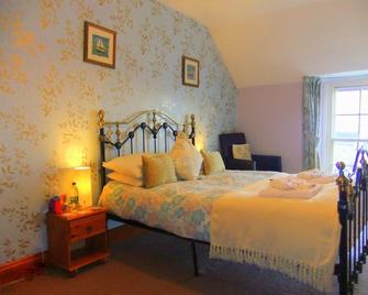 College Guest House - Haverfordwest - Bedroom