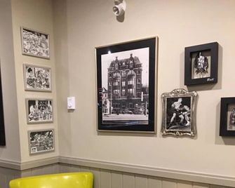 The Bulldog Hotel - Vernon
