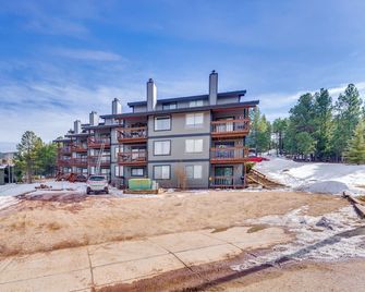Walk to Angel Fire Lifts! Mountain-View Condo - Angel Fire - Edificio