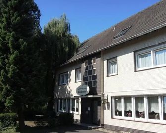 Wiedenhof - Hilden - Building