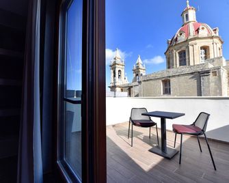 Quaint Boutique Hotel Sannat - Sannat - Balcón