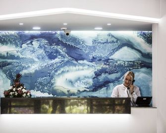 Estalagem do Mar - São Vicente - Front desk