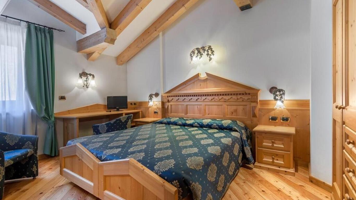 Family Hotel La Perla