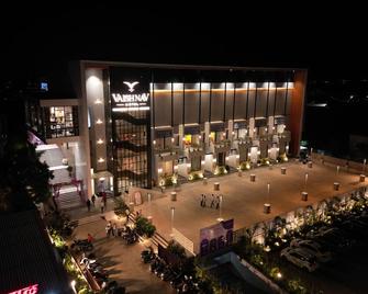 Vaishnav Hotel - Latur - Building
