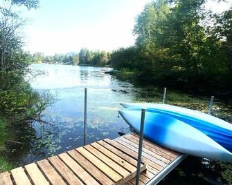 Chalet Relaxant sur Lac Forêt - Saint-Zénon