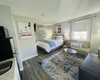 1915 Beach Club - Daytona Beach - Bedroom