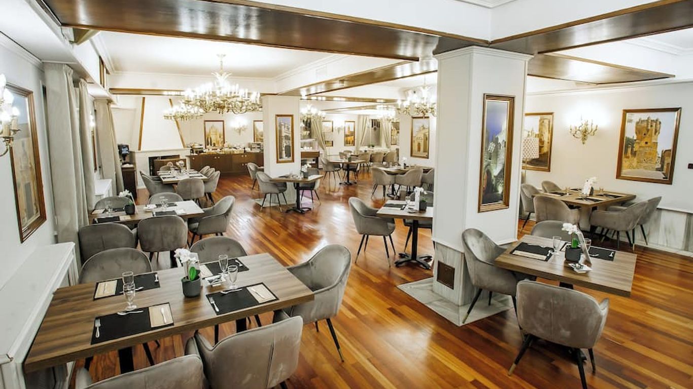 Hotel Conde Rodrigo II by eme hoteles