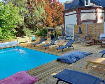 Le Clos des Lodges - Bernay - Piscina