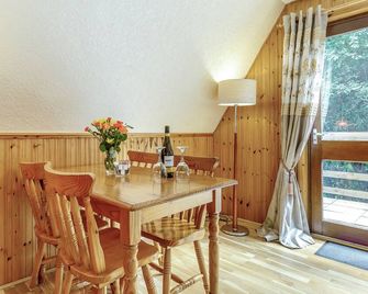 One double and one twin. - Invergordon - Essbereich