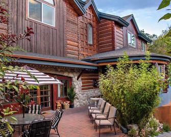 Million Dollar Castle Walk to downtown Glenwood and HotSprings - Glenwood Springs - Patio