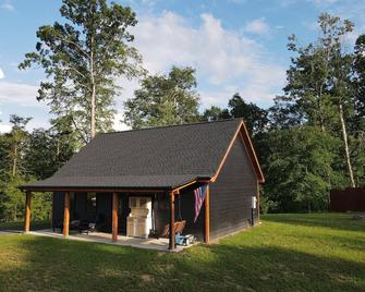 Cozy New Retreat on Brownstone Ridge in the beautiful MountNebo. - Mount Nebo - Building