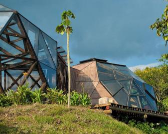 Nacimiento Glamping - San Agustín - Edificio
