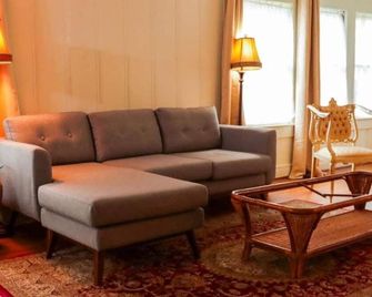 Third Street House in Lafayette - Lafayette - Living room