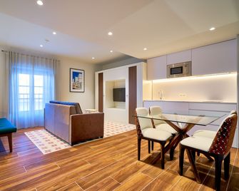 Tandem Torres De Cadiz Suites - Cádiz - Sala de estar