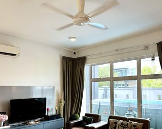 Lux Desaru Villa - Bandar Penawar - Obývací pokoj