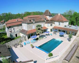 Figeac Bed and Breakfast of 37 m² - Faycelles - Building