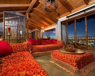 Hollywood Hills 6,000 Sq.Ft. Villa In The Sky - Breathtaking Views - Discounts - West Hollywood - Wohnzimmer