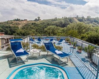 Hotel Rossini - Salsomaggiore Terme - Pool
