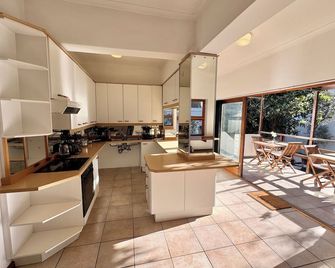 Soul Fam Hostel - Lgbtq Inclusive - Cape Town - Kitchen
