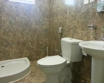 Al Amoria Furnished Apartments 1 - Riyadh - Bathroom