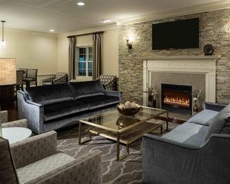 Fairfield Inn by Marriott Boston Sudbury - Sudbury - Living room
