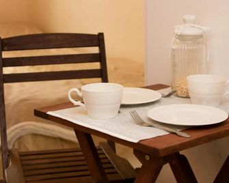 Small Apartment in Sikupilli - Tallinn - Dining room