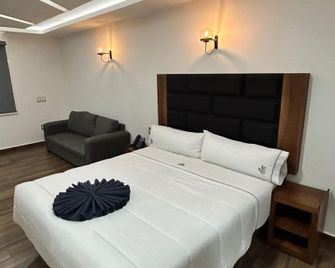 Hotel Anb Aeropuerto Guadalajara - San José del Castillo