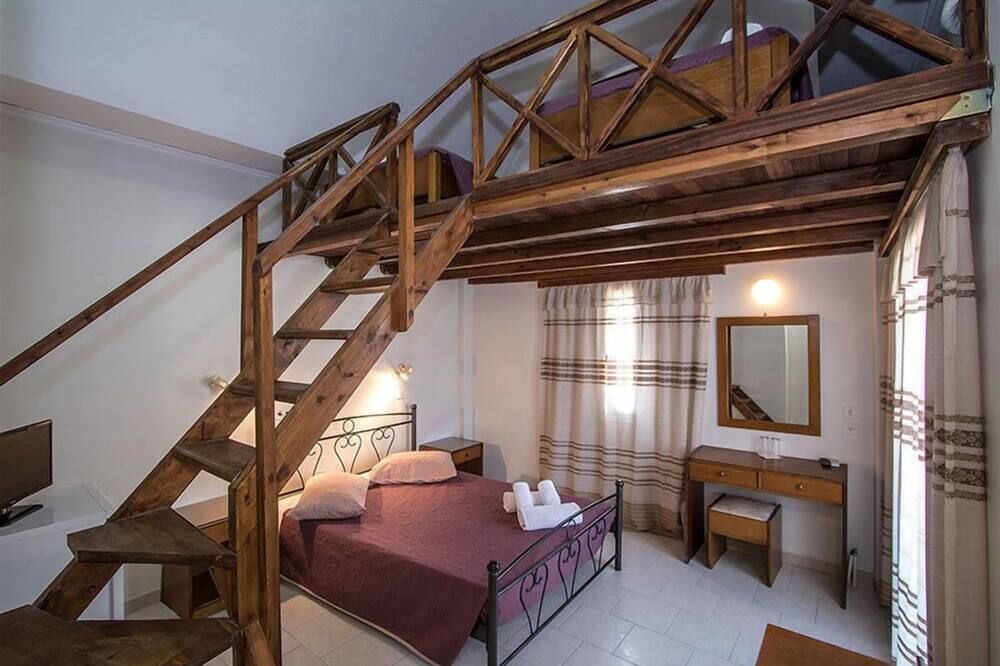 Petra Nera - Perissa - Schlafzimmer