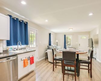 Charming Greenville Home w/ Yard: 3 Mi to Downtown - Greenville - Dining room