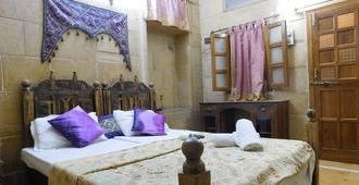 Shahi Palace Hotel Jaisalmer - Jaisalmer - Schlafzimmer