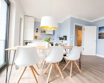 Hafenapartments Warnemünde - Warnemünde - Dining room