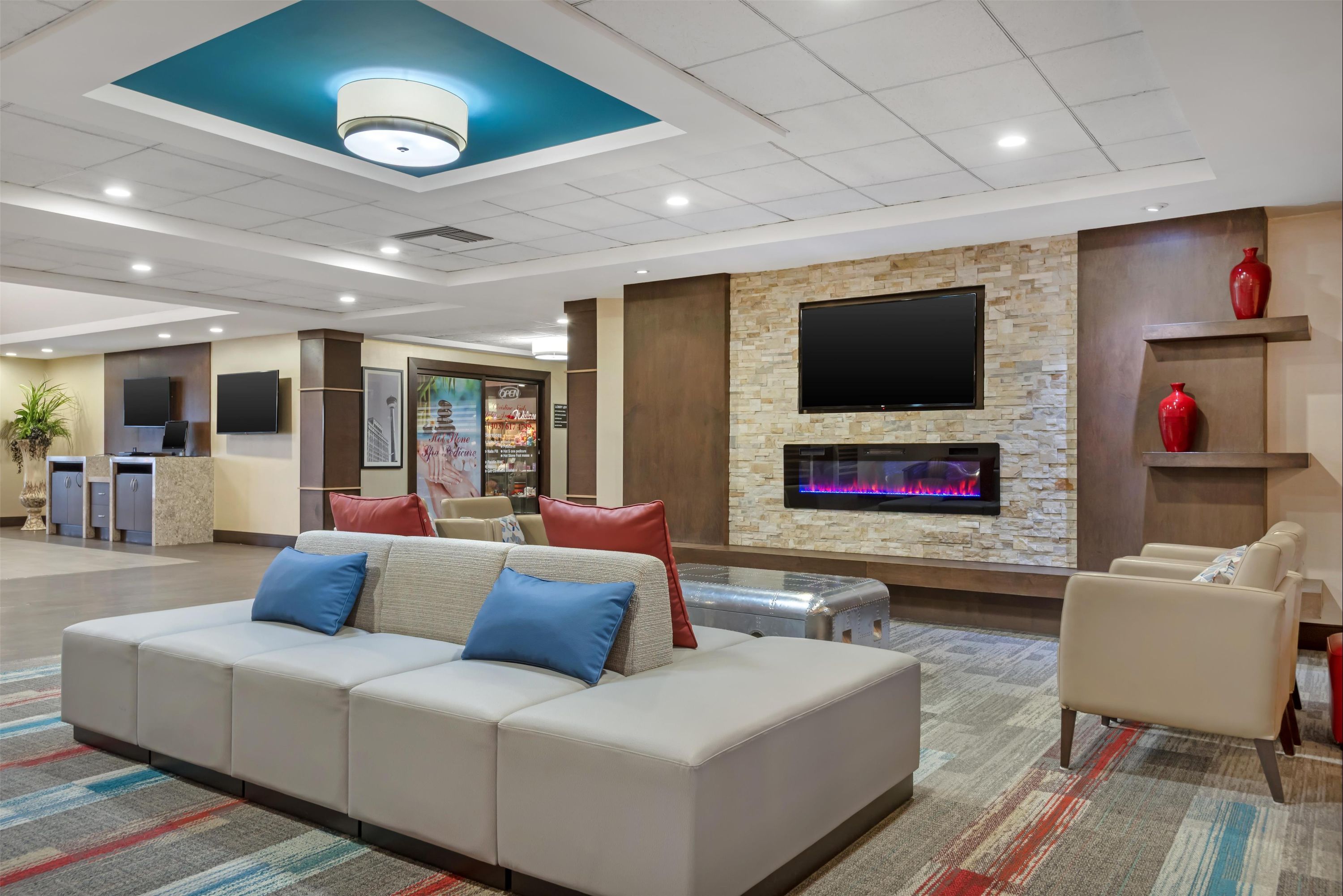 Best Western Plus Port O'Call Hotel - Calgary - Lobby