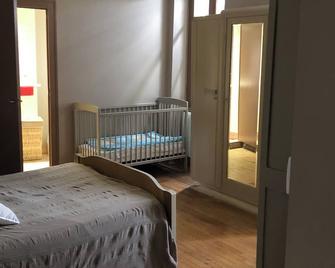 Self-catering cottage 10 minutes from Saint Emilion - Saint-Jean-de-Blaignac - Slaapkamer