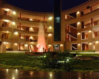 Hotel Malligi - Hosapete - Gebouw