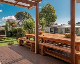 Tripinn Modern Motels & Affordable Accommodation - Westport - Pátio