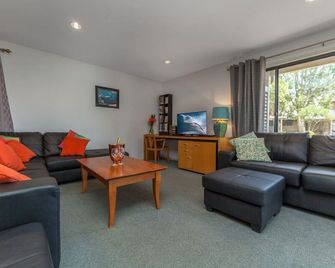Condo 105 @ Horizons Golf Resort - Salamander Bay Nsw - Salamander Bay - Sala de estar