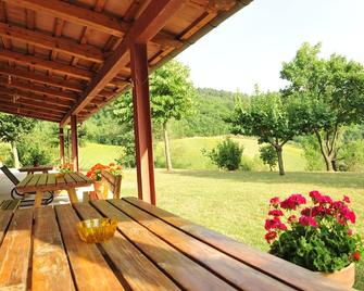 Agriturismo La Caputa - Urbania - Patio